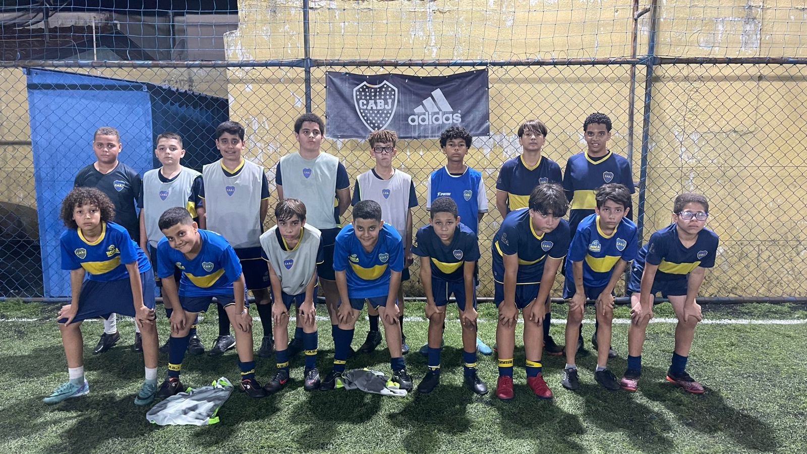 Alunos da Escola de Futebol Boca Juniors em Campinas SP